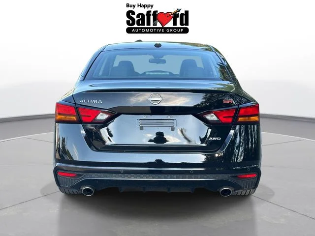 Used 2024 Black Nissan 2.5 SR image 8