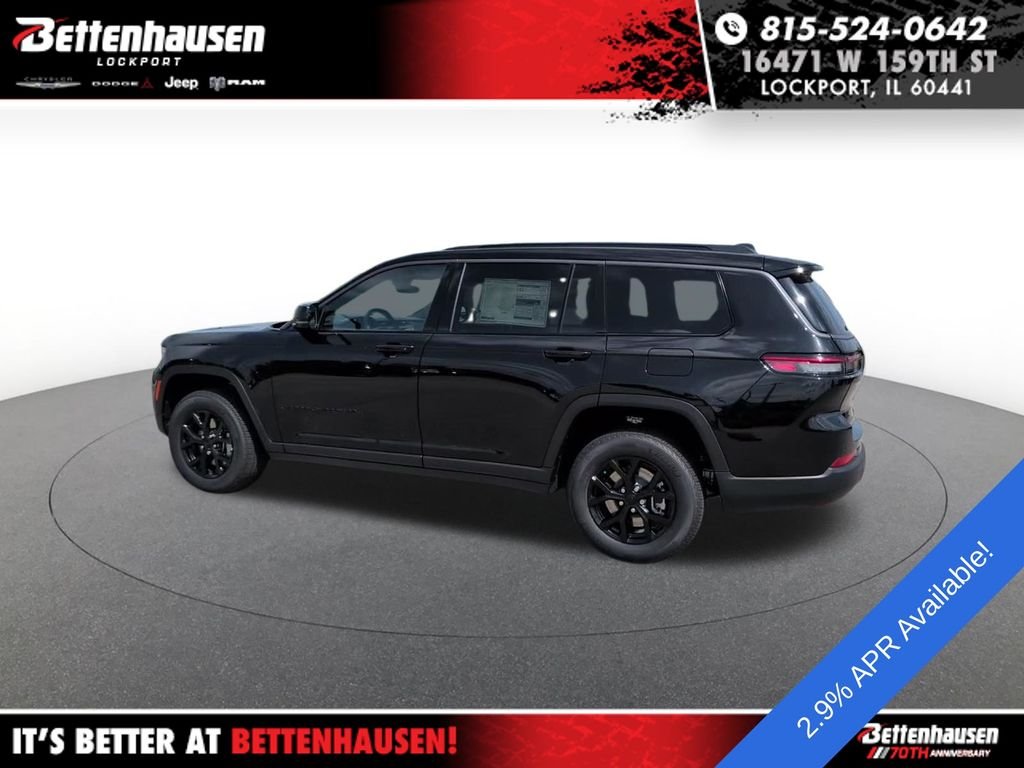New 2026 Diamond Black Crystal Pearl-Coat Exterior Paint Jeep Laredo image 10