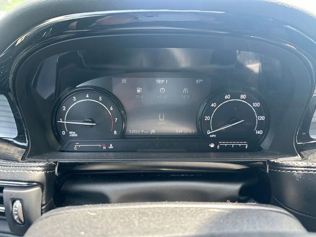 Used 2022 Silver Lincoln Standard image 18