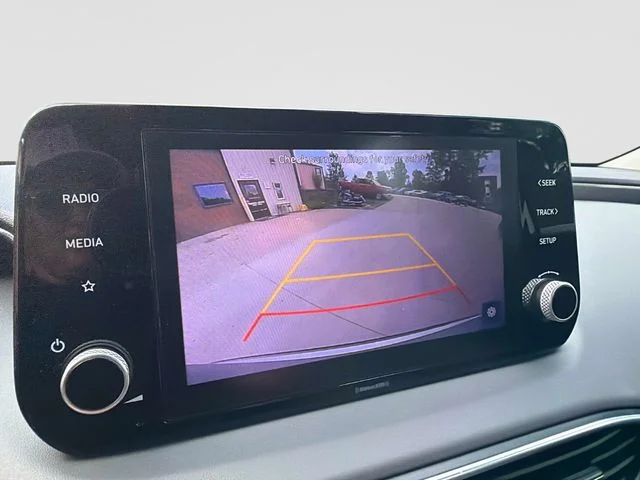 Used 2022 Silver Hyundai SEL image 22