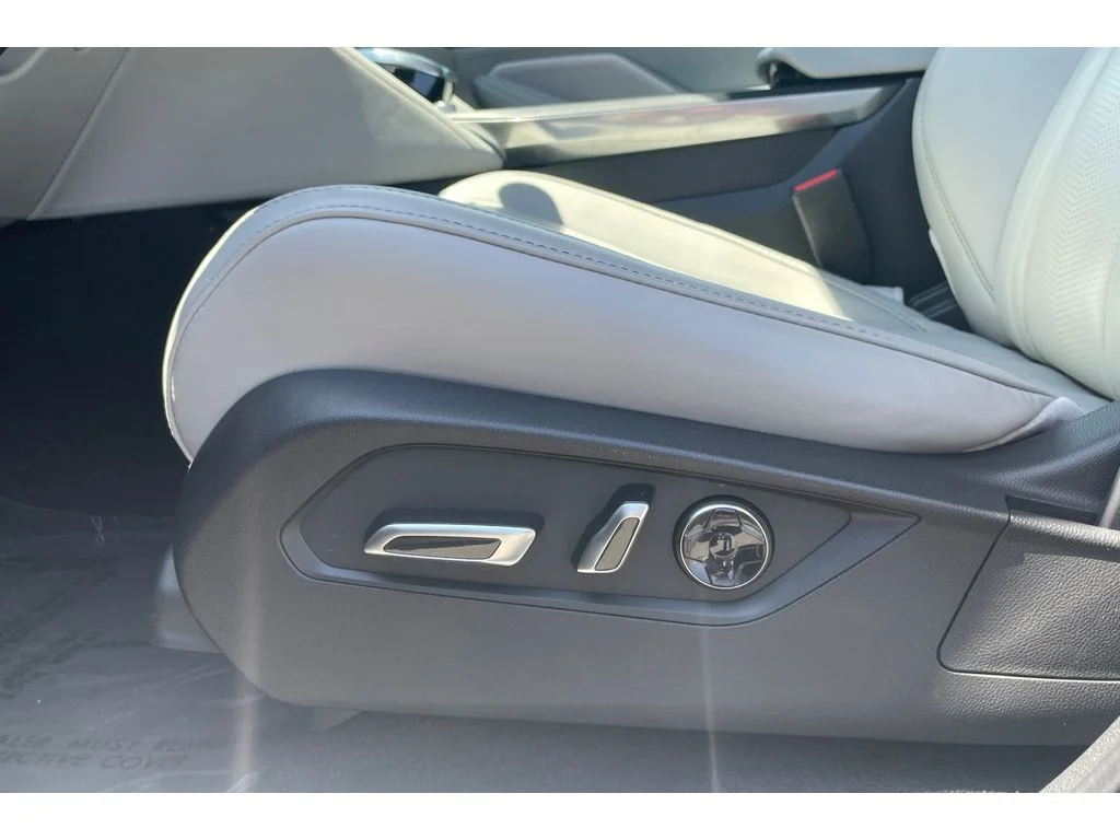 Used 2026 SOLAR SILVER ME Acura w/Technology Package image 12