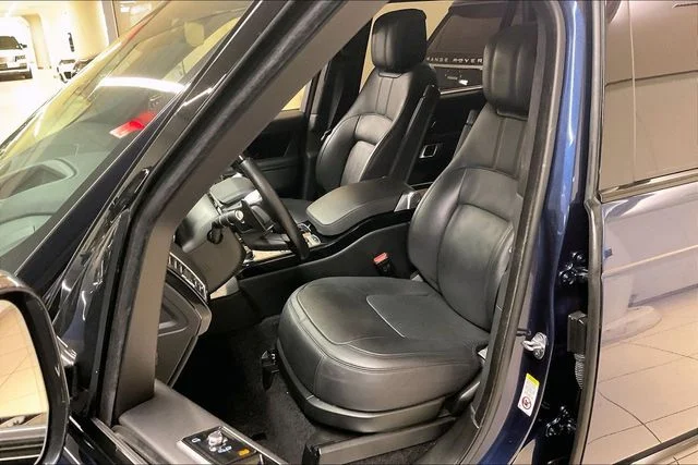 Used 2021 Blue Land Rover Westminster image 13