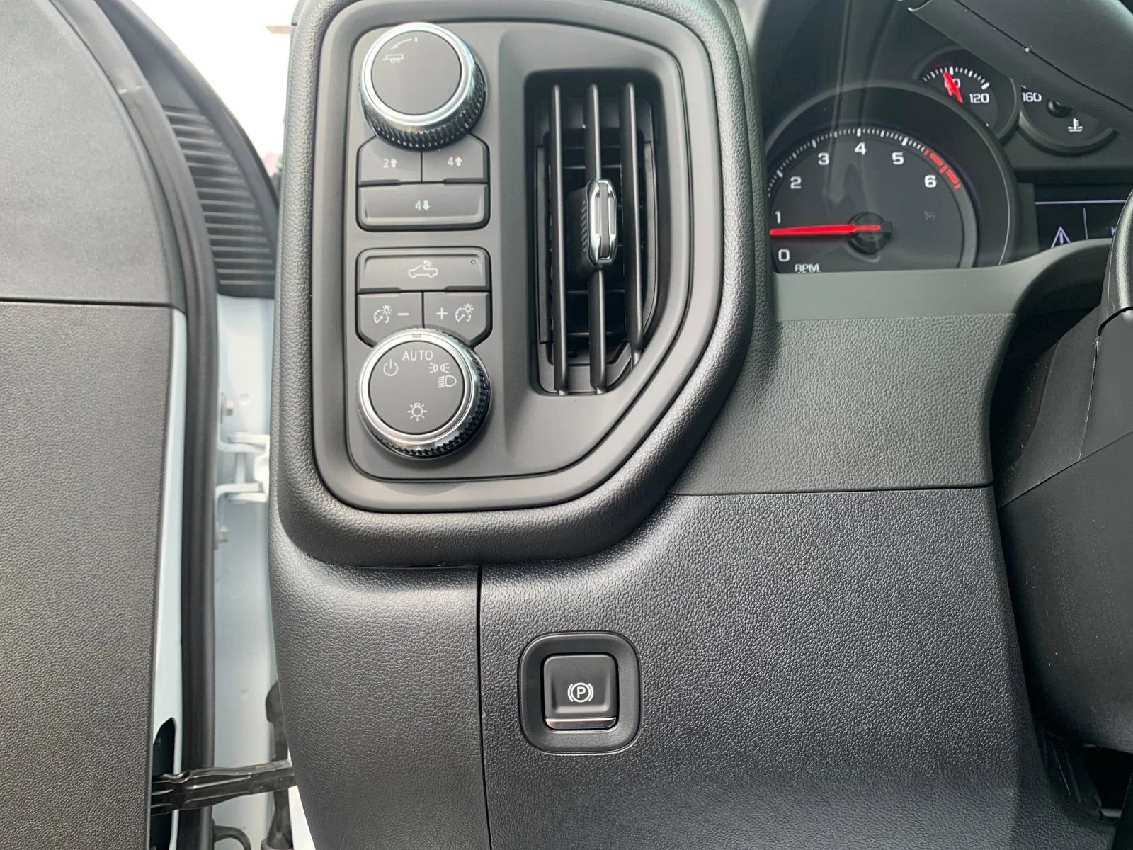 2026 GMC Sierra 2500HD Pro - Photo 29