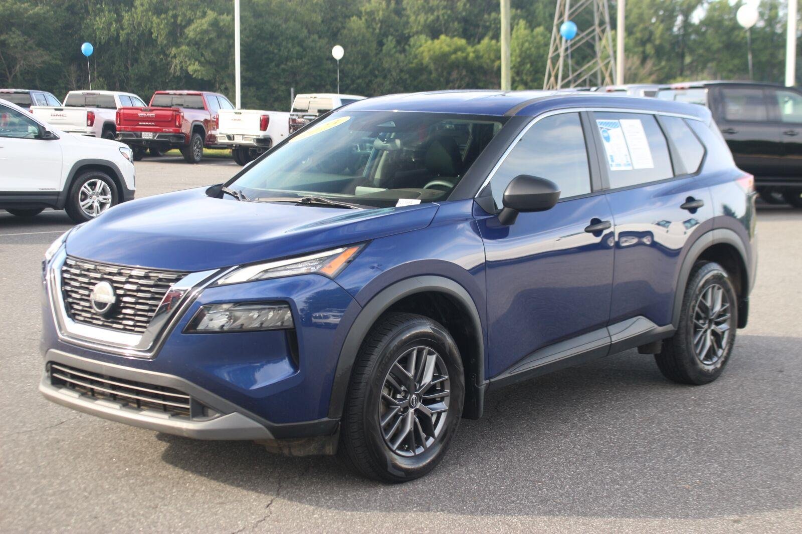 Used 2023 Blue Nissan S image 3