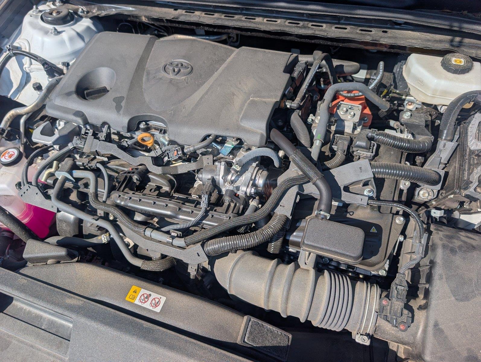 Used 2025 Ice Cap Toyota LE image 12