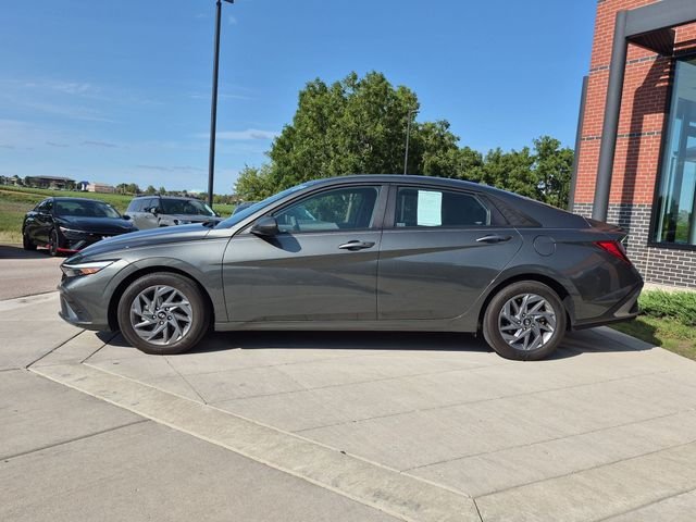 Certified Used 2024 Gray Hyundai SEL image 4