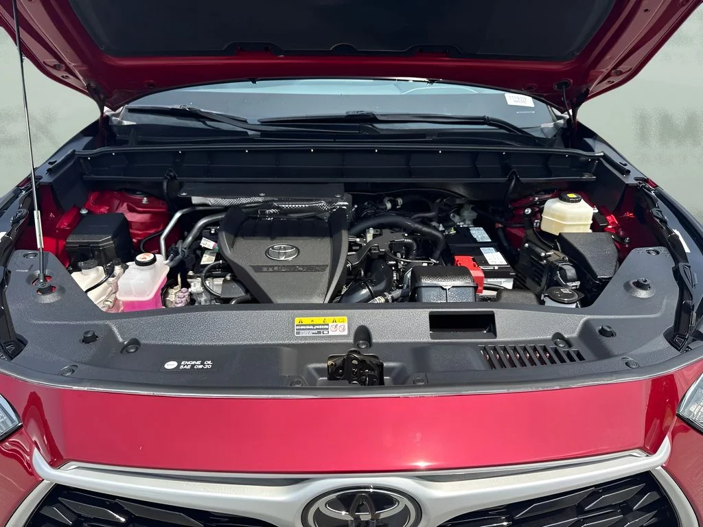 Used 2023 Red Toyota XLE image 21
