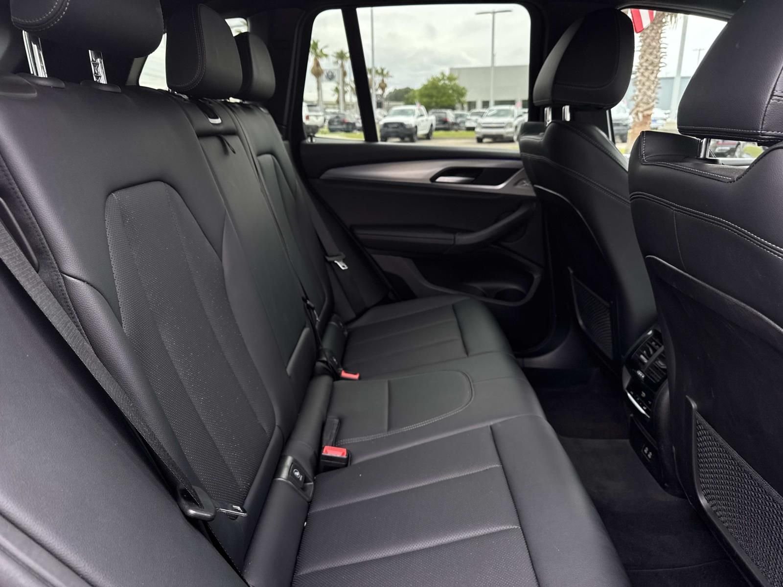 Used 2024 Blue BMW sDrive30i image 11