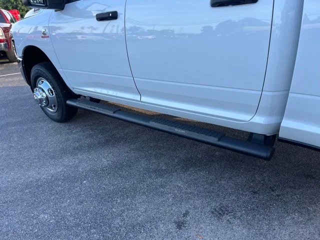 New 2026 Bright White Clear-Coat Exterior Paint RAM Tradesman image 20