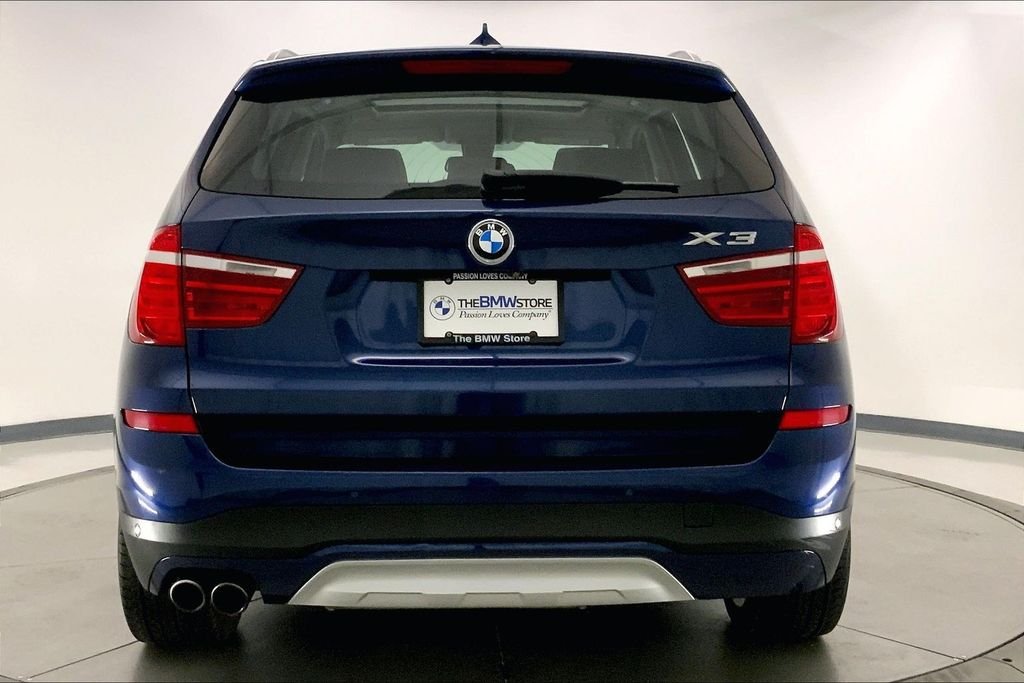 Used 2017 Deep Sea Blue Metallic BMW  image 3