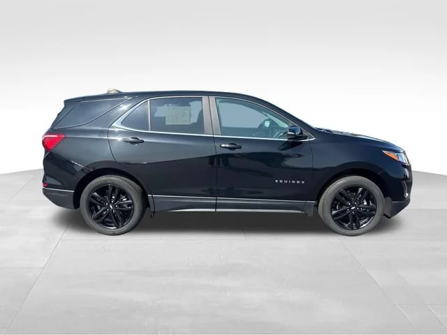 Used 2021 MOSAIC BLACK METALLIC Chevrolet LT image 7