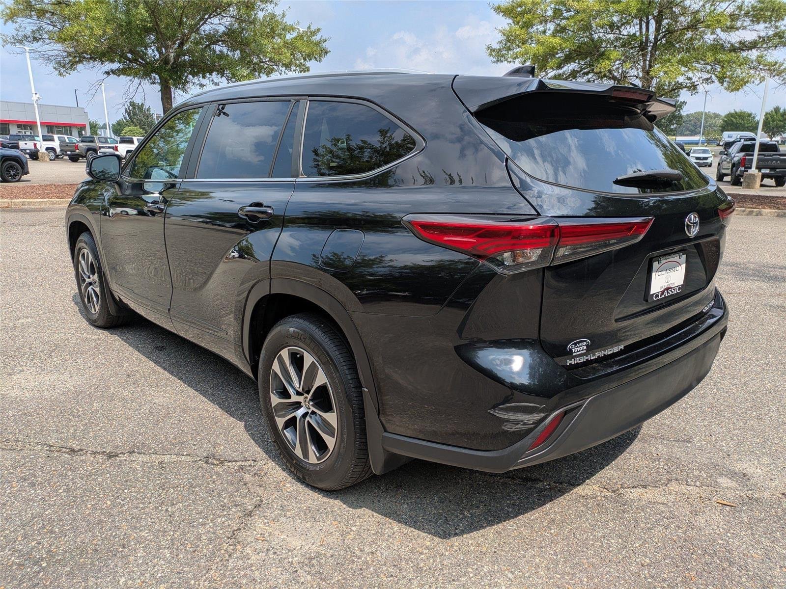 Used 2023 Midnight Black Metallic Toyota XLE image 6