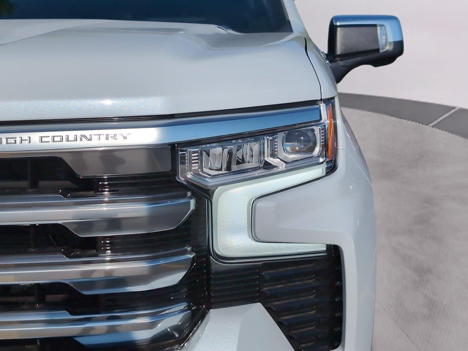 New 2026 Polar White Tricoat Chevrolet High Country image 36