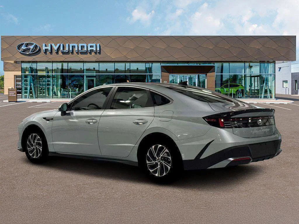 New 2026 Silver Hyundai Blue image 4