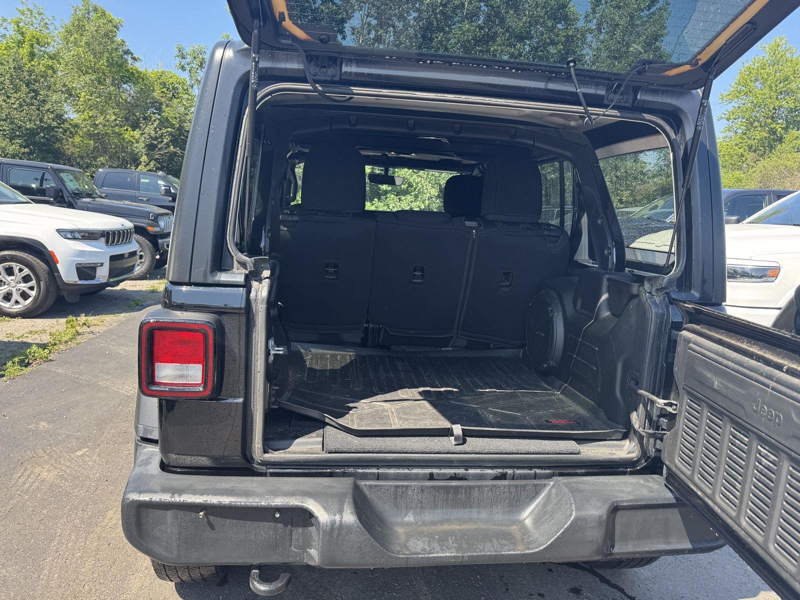 Used 2023 Black Clearcoat Jeep Sport Altitude image 11