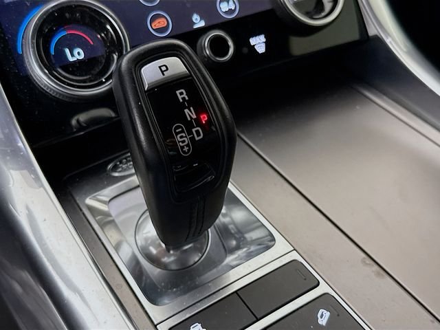 Used 2021 Silver Land Rover SE image 18
