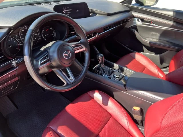 Used 2022 Polymetal Gray Metallic Mazda Carbon Edition image 18