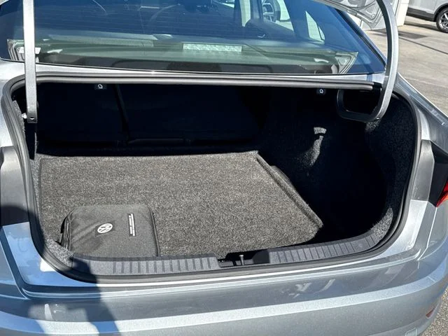 Used 2019 Platinum Gray Metallic Volkswagen SEL Premium image 12