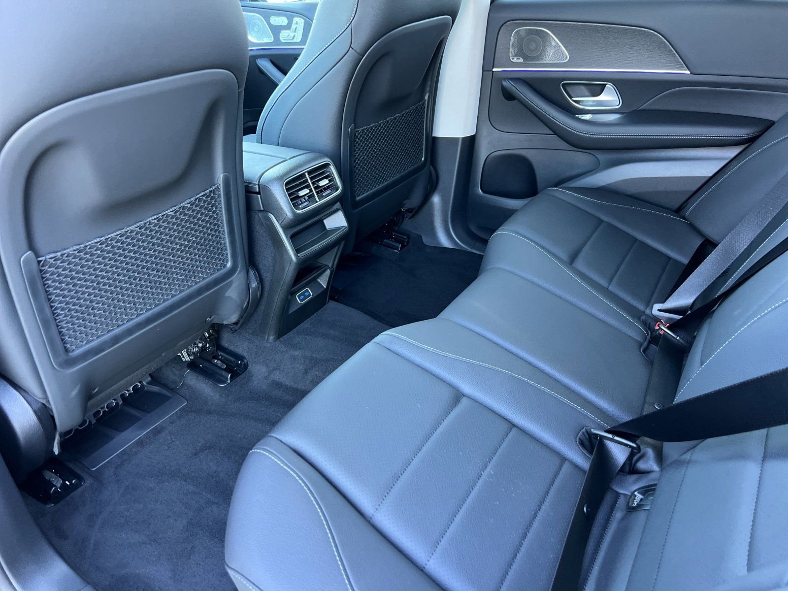 New 2026 MANUFAKTUR Alpine Grey Mercedes-Benz 450 image 4
