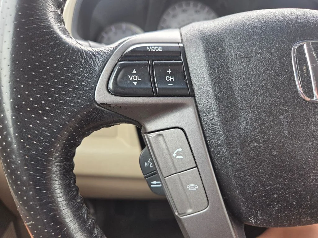 Used 2012 Gray Honda EX-L image 11