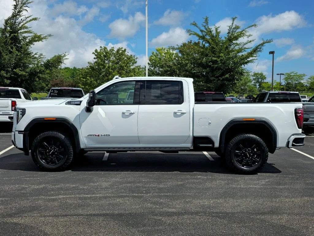 2026 GMC Sierra 2500HD AT4 - Photo 11