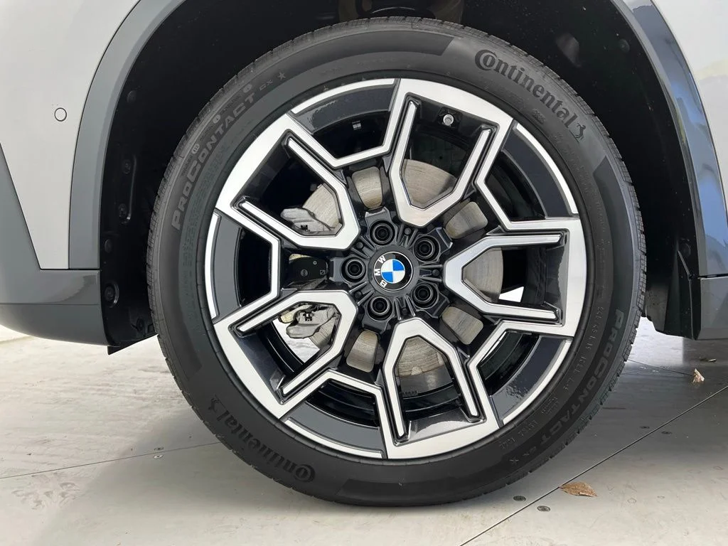 Certified Used 2026 Space Silver Metallic BMW xDrive28i image 22