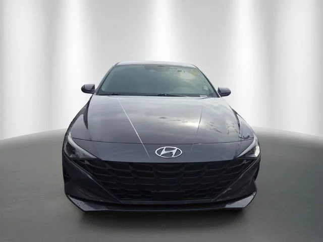 Used 2023 Gray Hyundai SEL image 6
