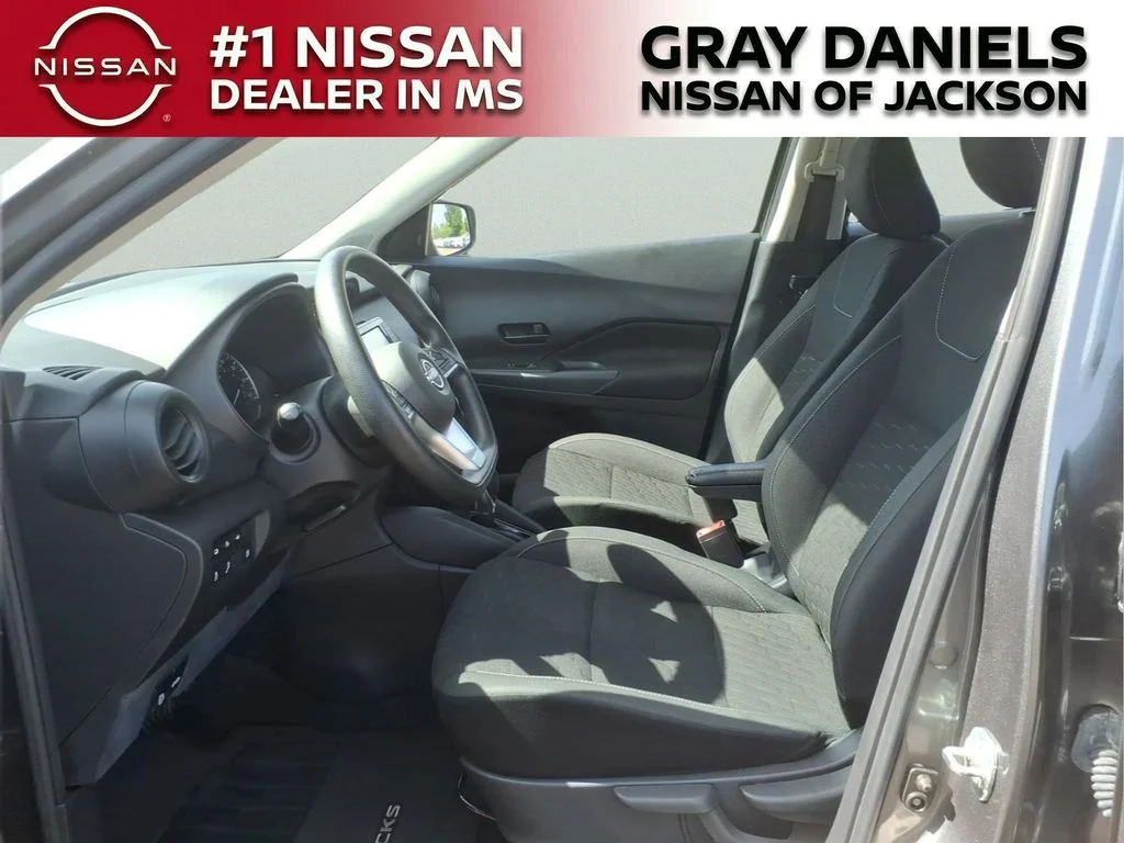 Used 2022 Gray Nissan S image 22