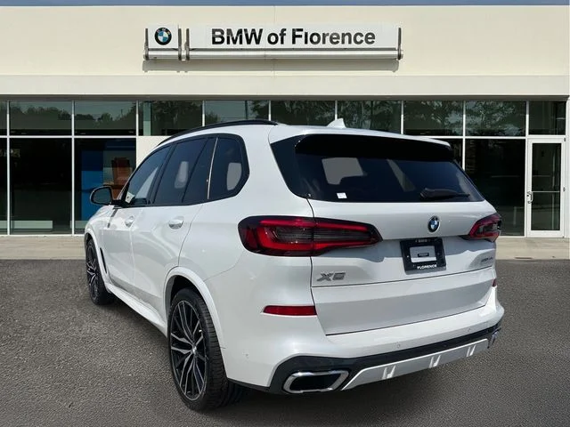 Used 2022 White BMW sDrive40i image 4