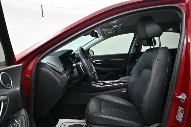 Used 2023 Ultimate Red Hyundai Limited image 9