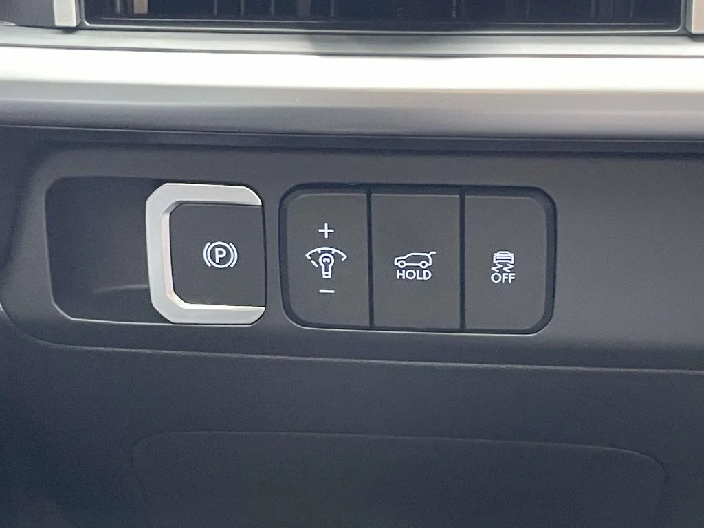 New 2026 Silver Hyundai SEL image 19