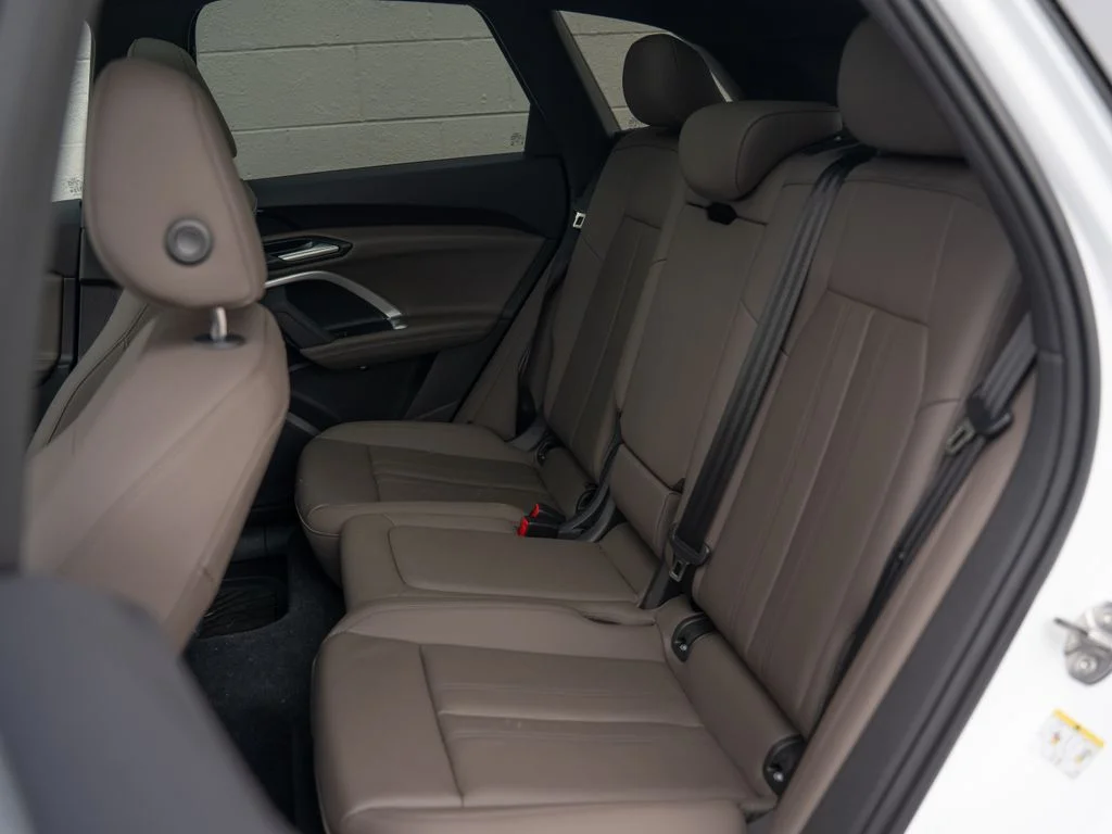 Used 2025 White Audi  image 18