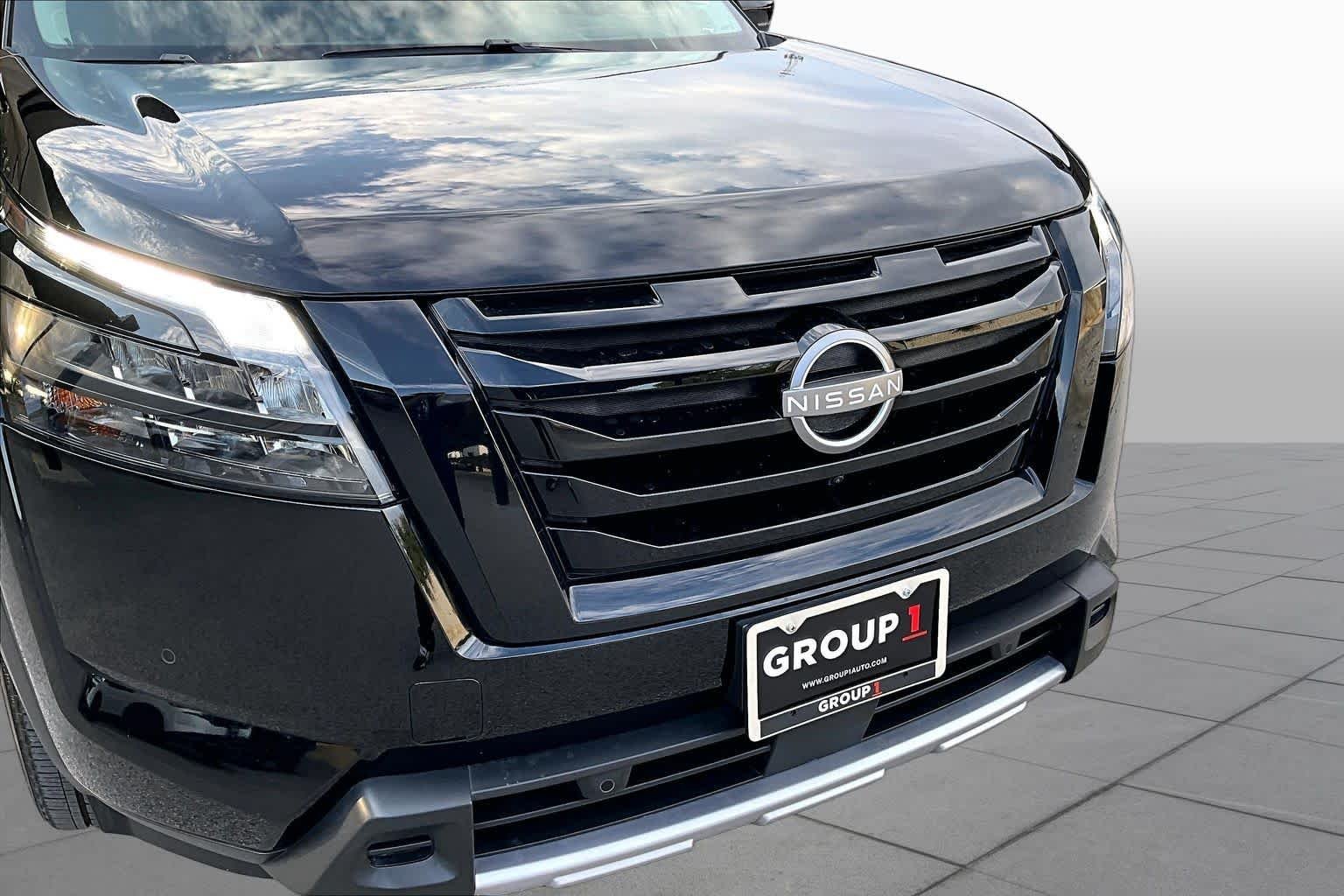 Certified Used 2025 Super Black Nissan Platinum image 30