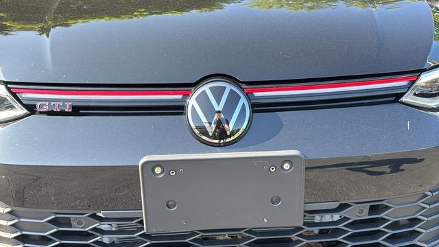 Used 2024 Black Volkswagen SE image 11