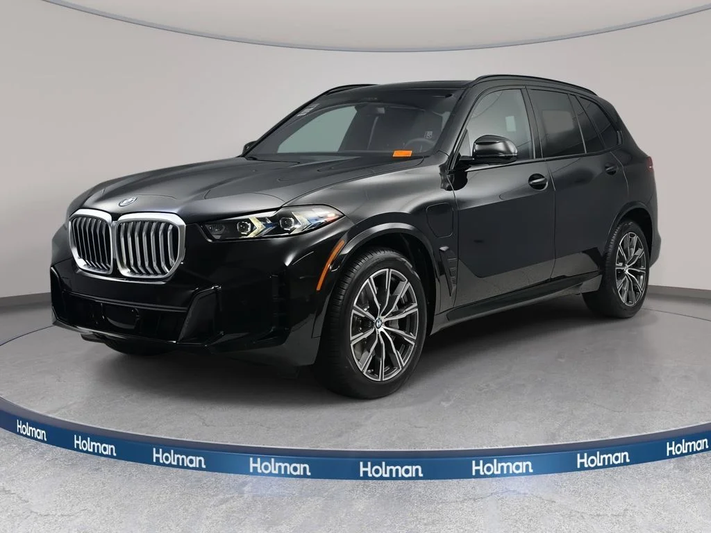 2026 BMW X5 xDrive50e's photo