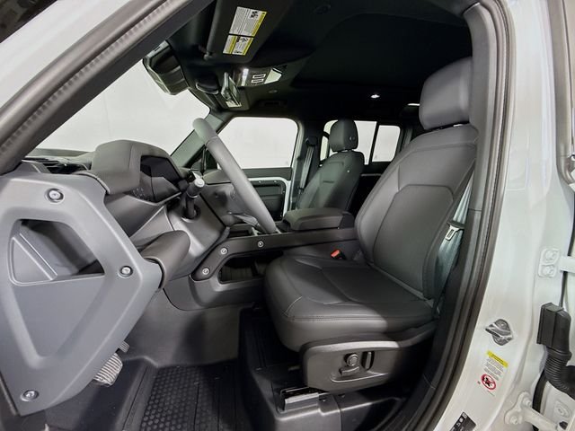 New 2026 Fuji White Land Rover X-Dynamic SE image 11