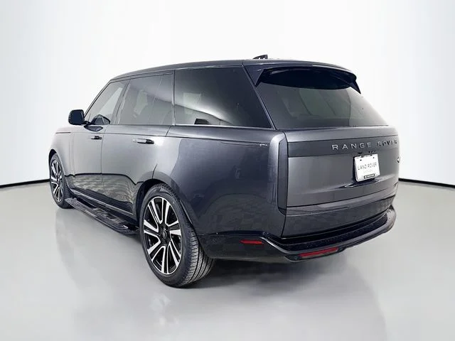 Used 2023 Gray Land Rover SE image 7