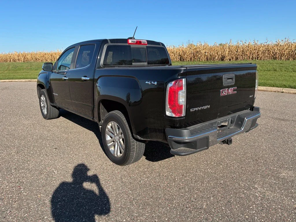 Used 2018 Black GMC SLT image 6
