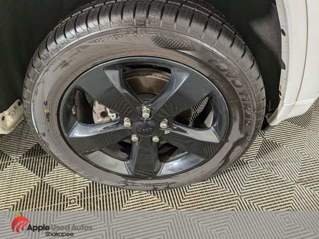 Used 2015 White Jeep Altitude image 38