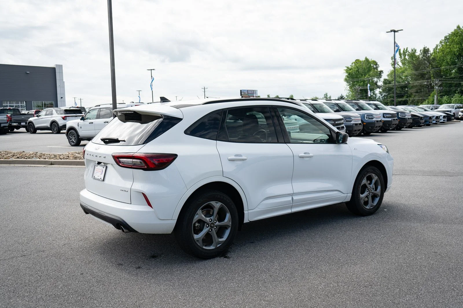Used 2023 Oxford White Ford ST-Line image 10