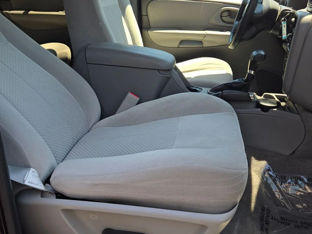 Used 2008 Red Chevrolet LS image 6