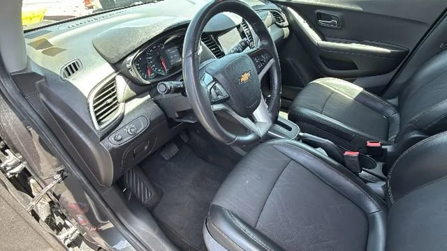 Used 2018 NIGHTFALL GRAY METALLIC Chevrolet LT image 10
