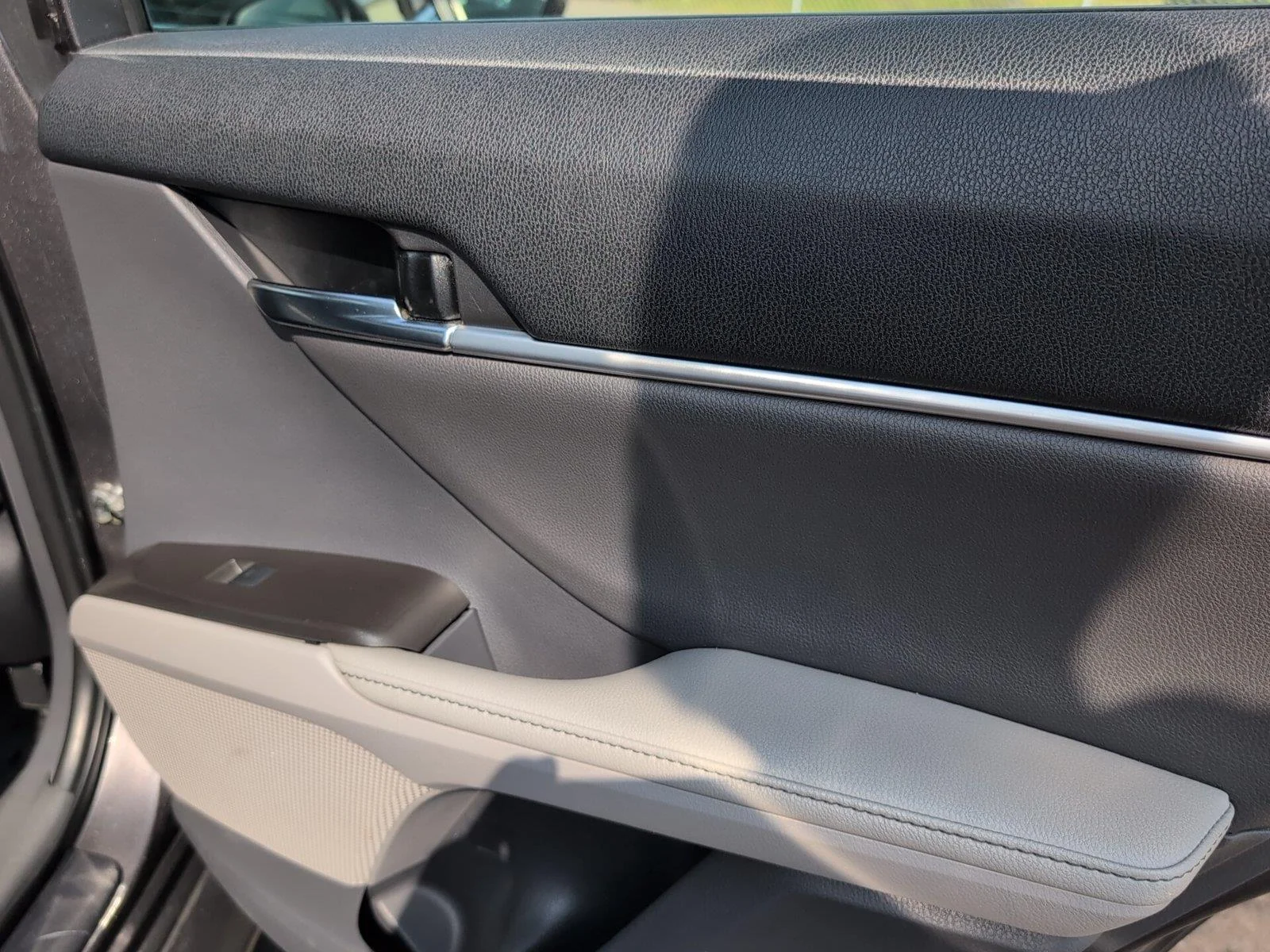 Used 2023 Predawn Gray Mica Toyota XLE image 35