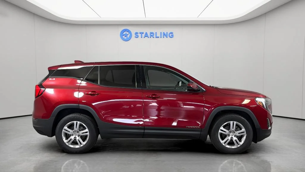 Used 2020 RED QUARTZ TINTCOAT GMC SLE image 11