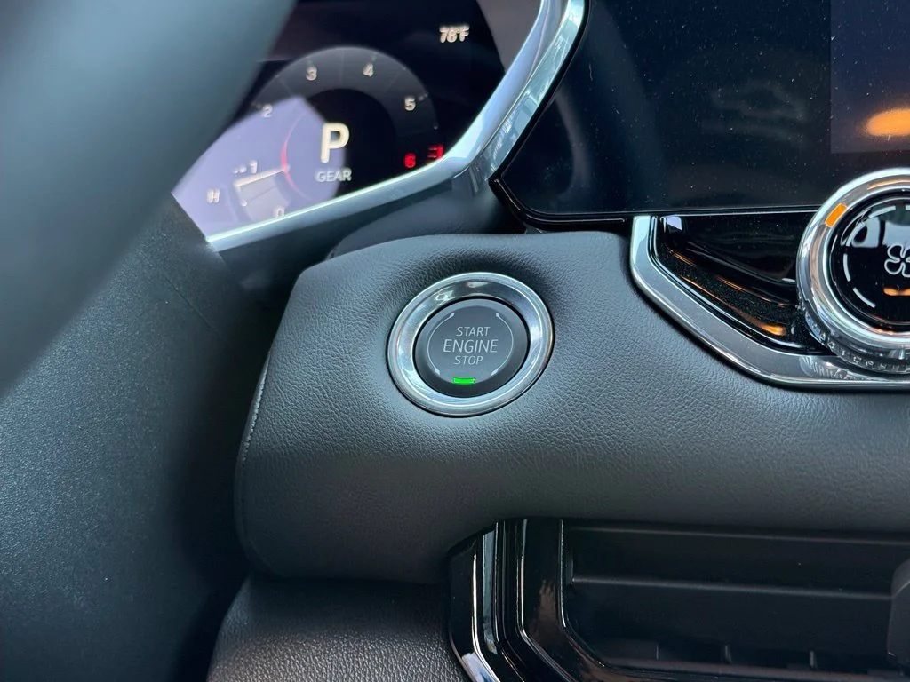 New 2026 Summit White GMC Elevation image 26