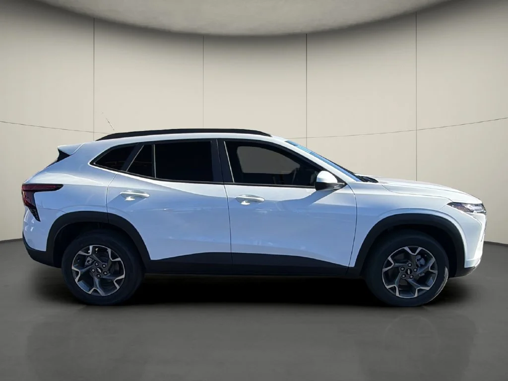 New 2026 Summit White Chevrolet LT image 8