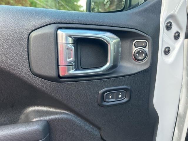 2025 Jeep Wrangler 4-Door Willys - Photo 35