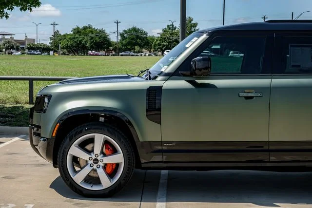 New 2026 Green Land Rover X image 14