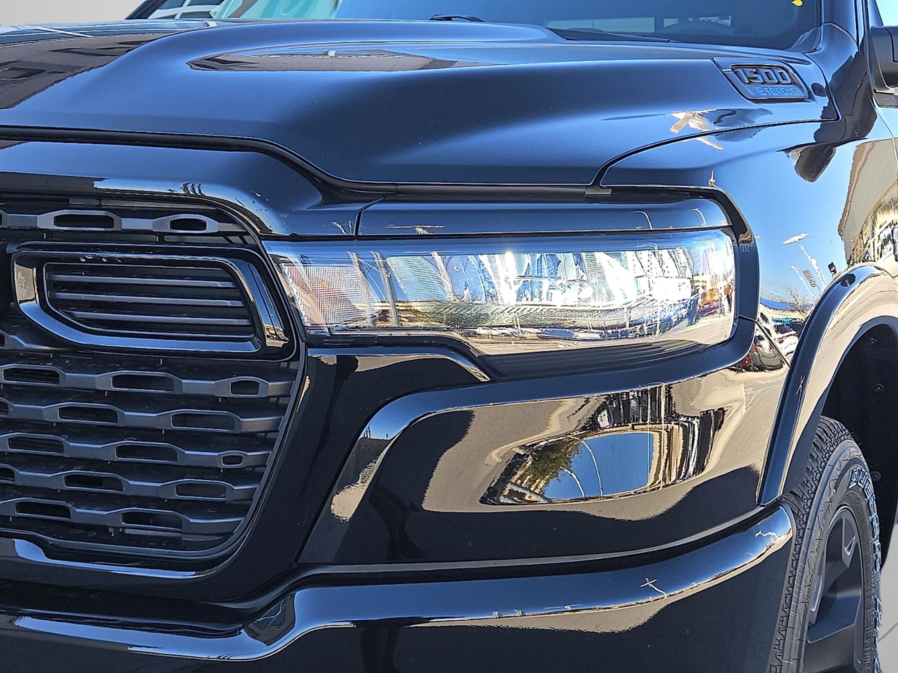 New 2026 Diamond Black Crystal Pearl-Coat Exterior Paint RAM Lone Star image 5