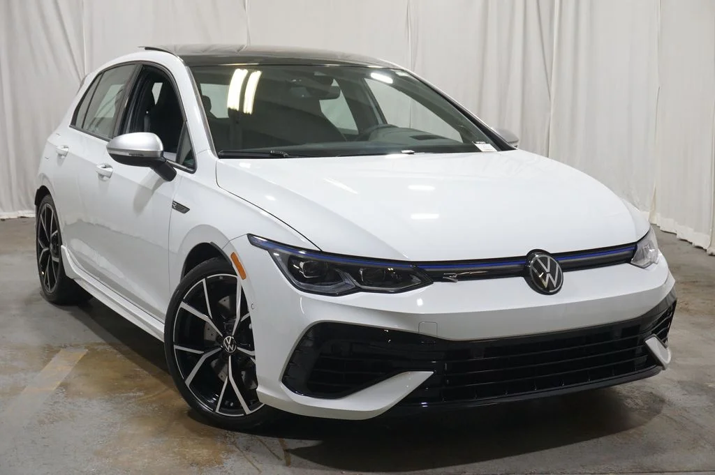 Used 2024 White Volkswagen 2.0T image 4